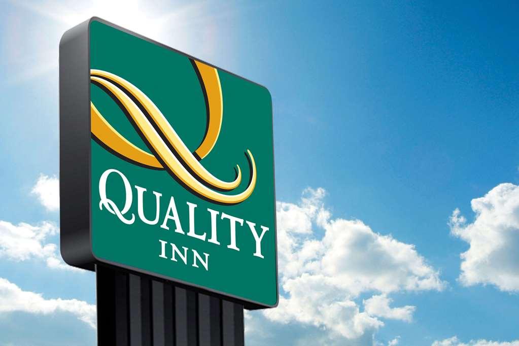 Quality Inn 미들버그하이츠 외부 사진